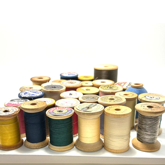 Vintage Thread On Wooden Spools Lot Of 30 - Picture 4 of 12